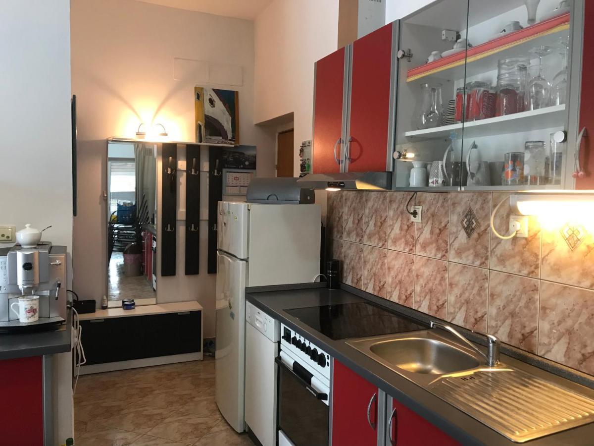 Botic Apartments Šilo Екстериор снимка