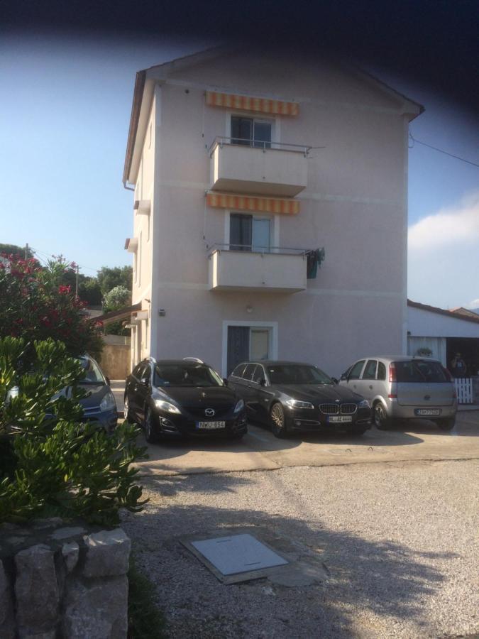 Botic Apartments Šilo Екстериор снимка