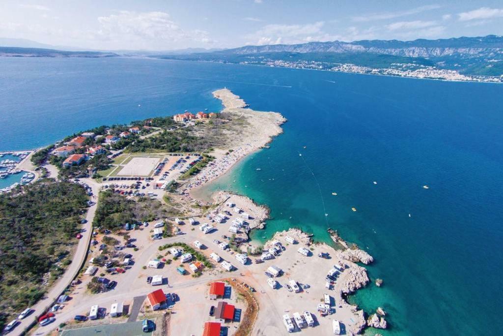 Botic Apartments Šilo Екстериор снимка