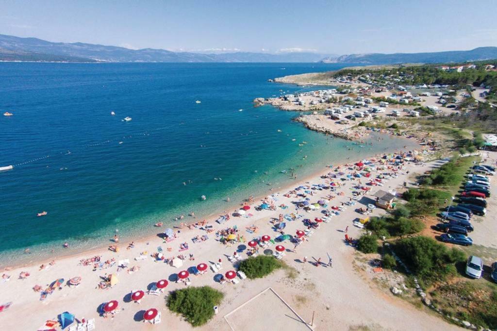 Botic Apartments Šilo Екстериор снимка